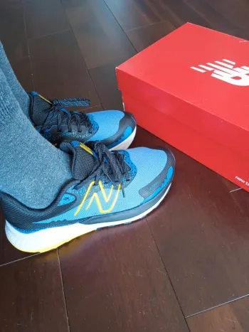 Gebrauchtes New Balance 40.5 bike — Bild 2 von 5