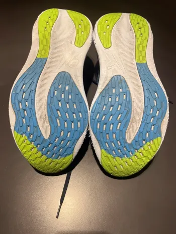 Used Asics Gel Nimbus 26 bike — image 4 of 4