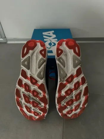 Used Hoka Clifton 9 bike — image 3 of 10