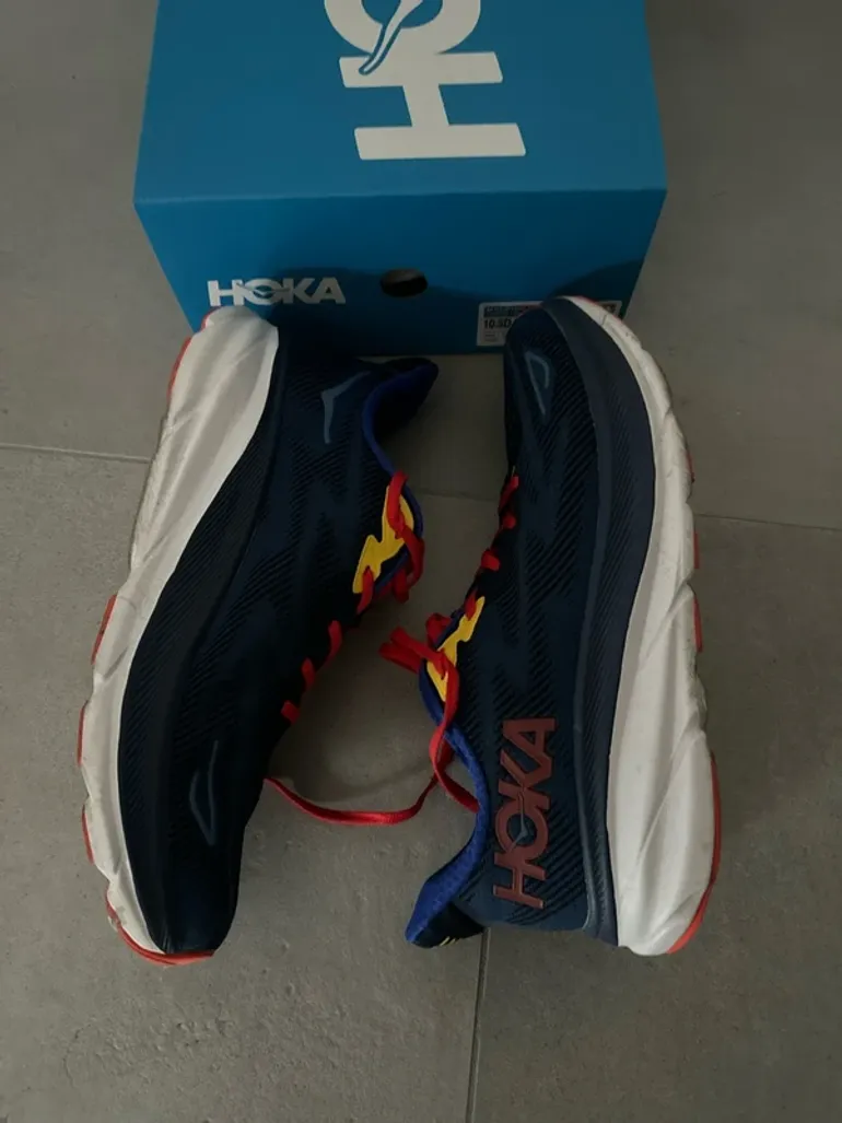 Used Hoka Clifton 9 bike — image 8 of 10