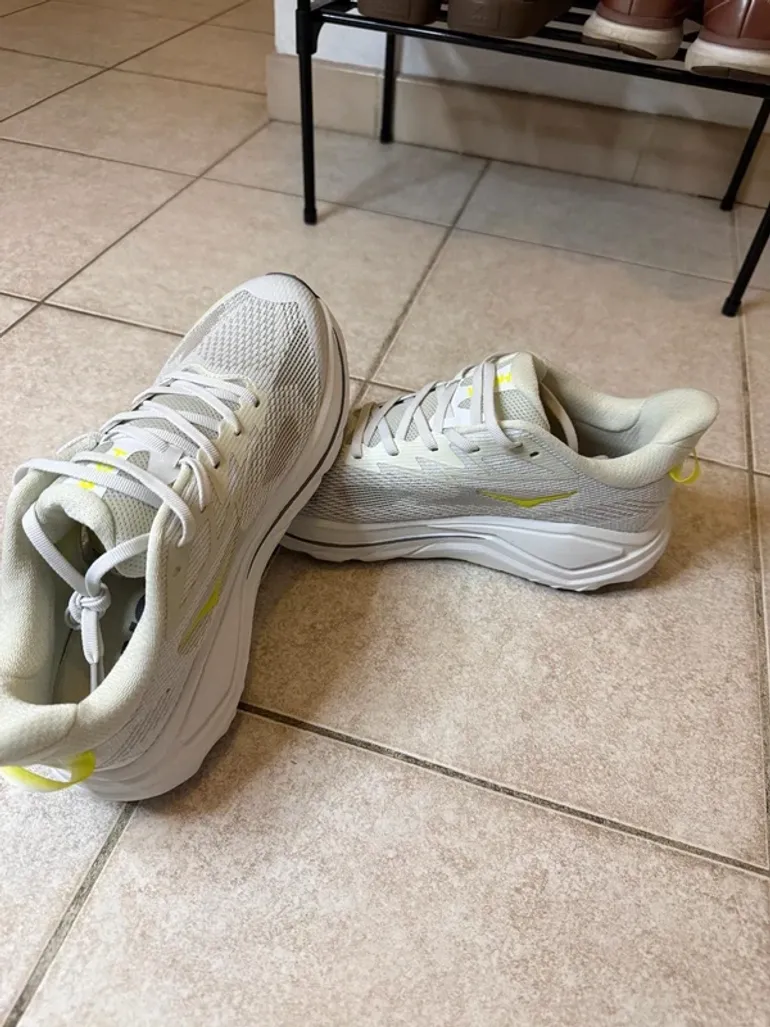 Used Hoka Shoes bike — image 4 of 7
