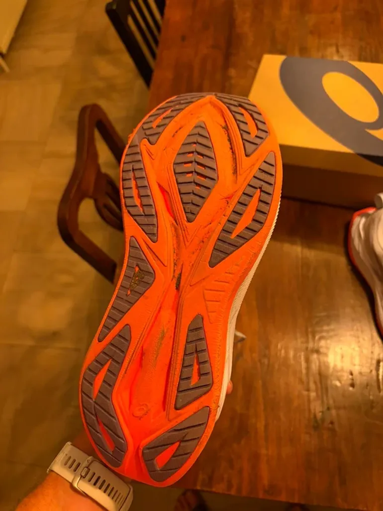 Używany Asics Superblast 2 bike — zdjęcie 2 z 4