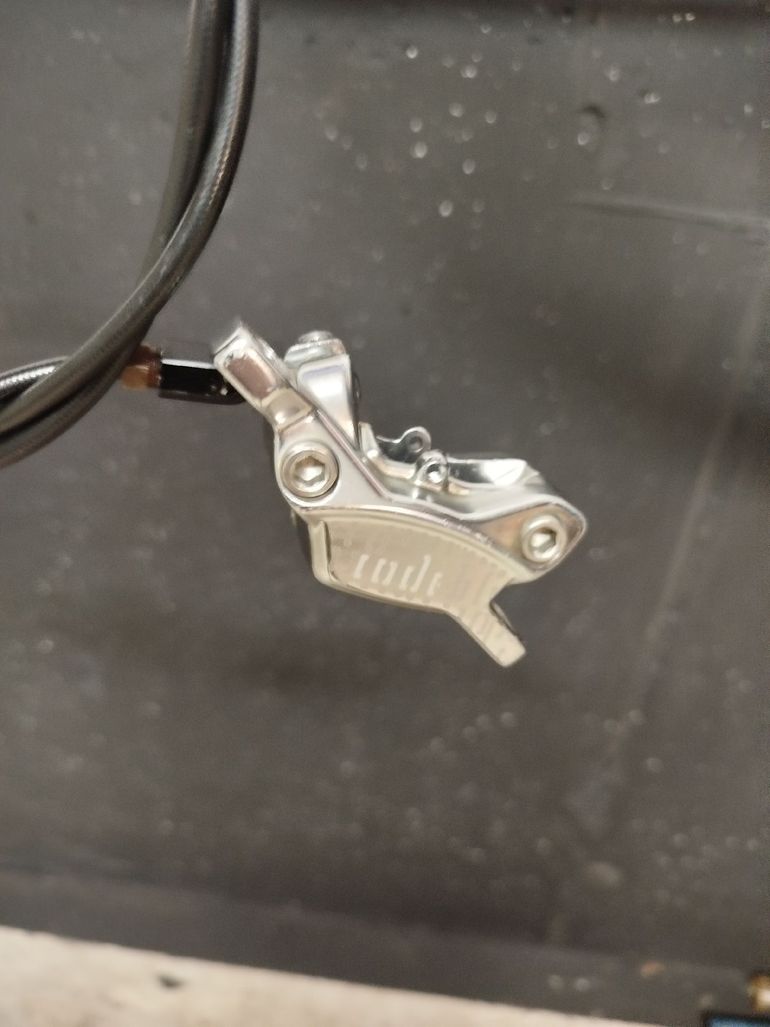 Used Avid Code bike — image 2 of 9