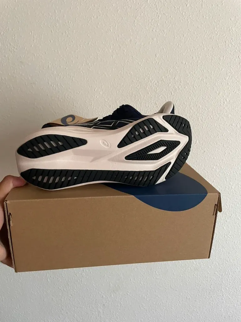 Gebrauchtes Asics Versablast 4 bike — Bild 3 von 9