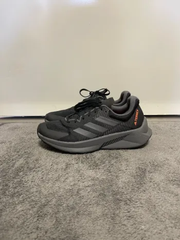 Tweedehands Continental Running Shoes bike — afbeelding 5 van 9
