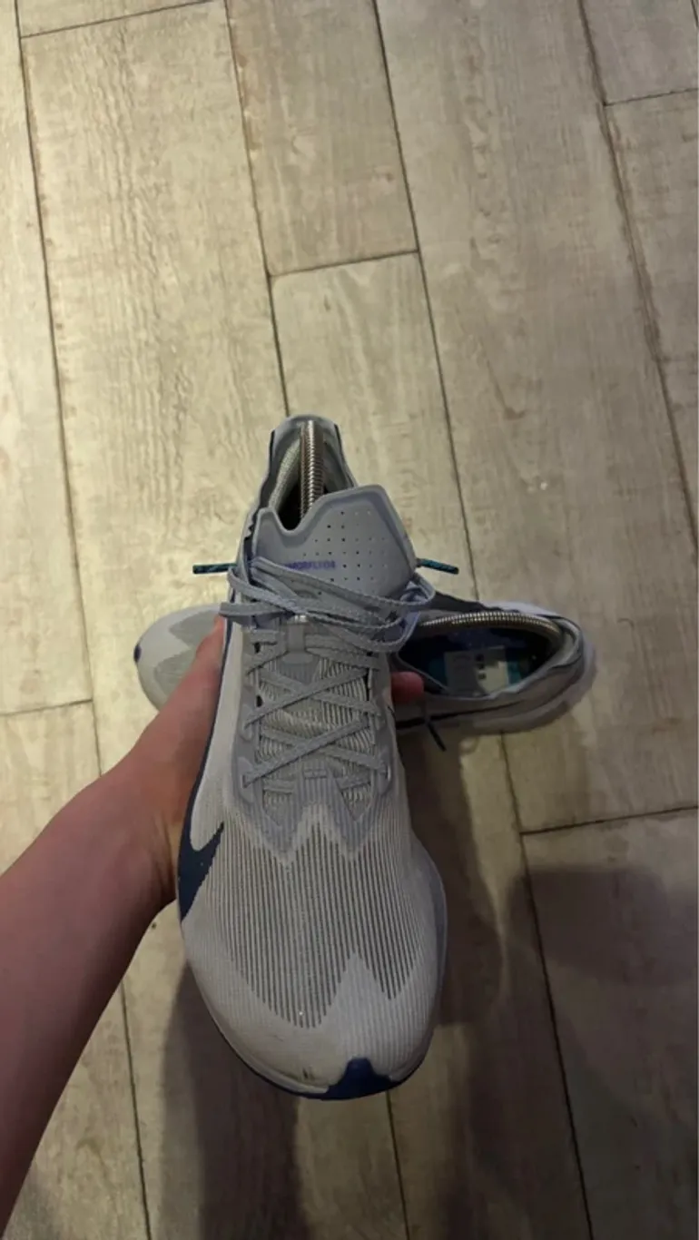 Tweedehands Nike Vaporfly 4 bike — afbeelding 3 van 8