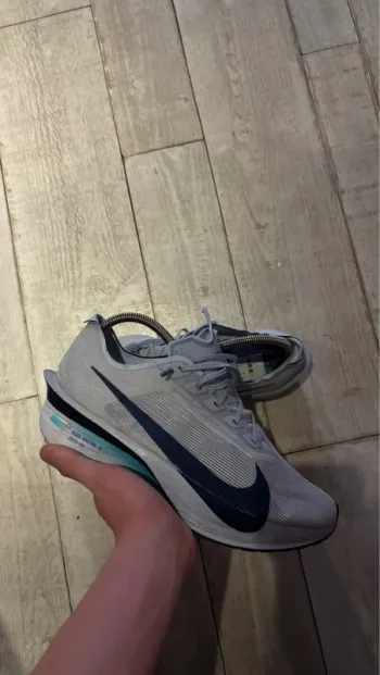 Tweedehands Nike Vaporfly 4 bike — afbeelding 2 van 8