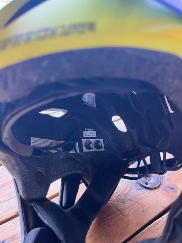 Używany MET Parachute Full-Face Helmet bike — zdjęcie 3 z 5