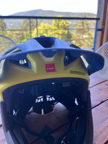 Brugt MET Parachute Full-Face Helmet bike — billede 2 af 5