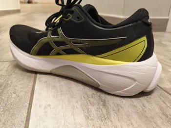 Used Topo Athletic Gel-Kayano 30 bike — image 6 of 10