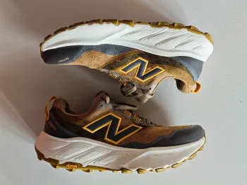 Gebrauchtes New Balance Fresh Foam X Hierro v9 2026 bike — Bild 11 von 12