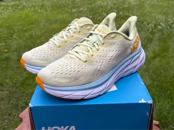 Tweedehands Hoka Clifton 8 bike