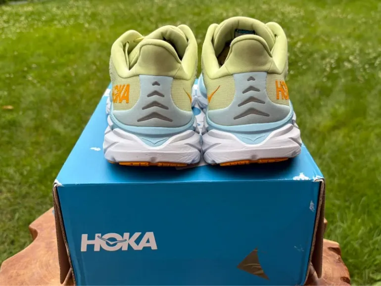 Tweedehands Hoka Clifton 8 bike — afbeelding 3 van 7