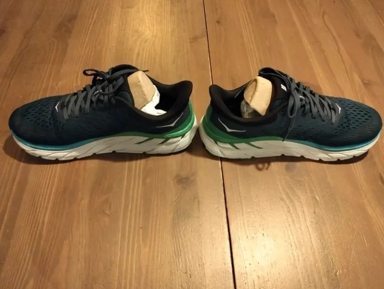 Tweedehands Castelli Hoka Running Shoes bike — afbeelding 3 van 9