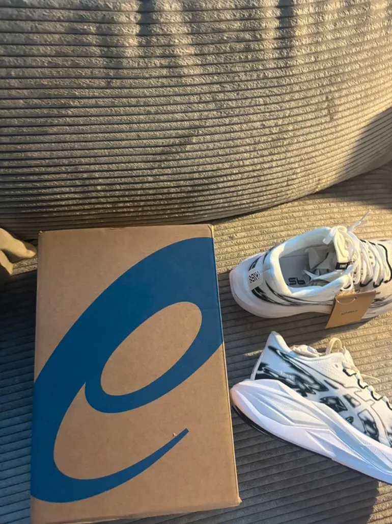Tweedehands Asics Superblast 3 bike — afbeelding 5 van 7