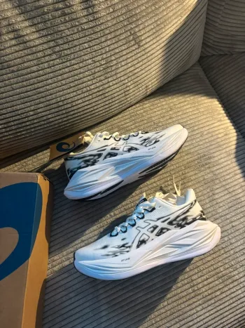 Tweedehands Asics Superblast 3 bike