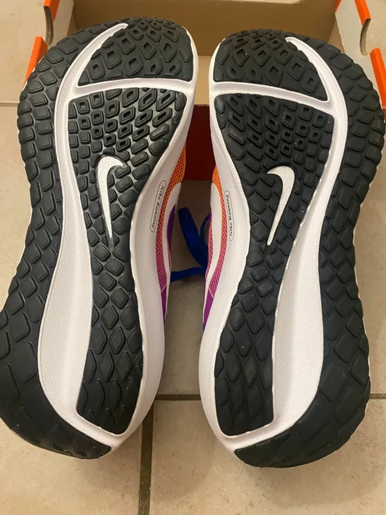 Tweedehands Nike Running Shoes bike — afbeelding 8 van 9