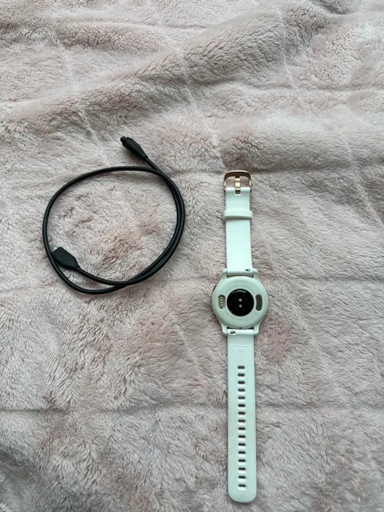 Used Garmin Venu 2S Music bike — image 2 of 5