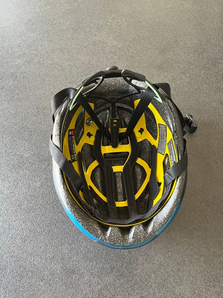 Brugt MET Manta MIPS Helmet 2024 bike — billede 3 af 5