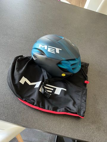 Gebrauchtes MET Manta MIPS Helmet 2024 bike — Bild 5 von 8
