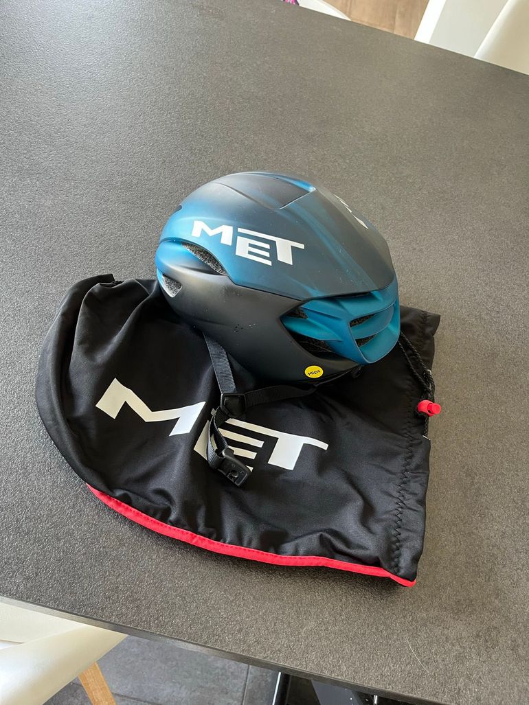 Brugt MET Manta MIPS Helmet 2024 bike — billede 5 af 5