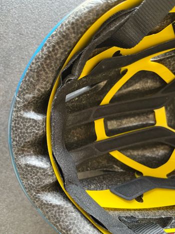 Brugt MET Manta MIPS Helmet 2024 bike — billede 4 af 5