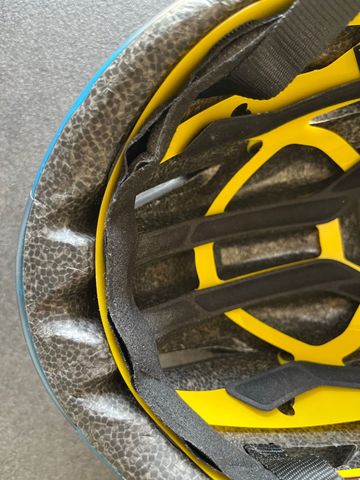 Gebrauchtes MET Manta MIPS Helmet 2024 bike — Bild 4 von 8