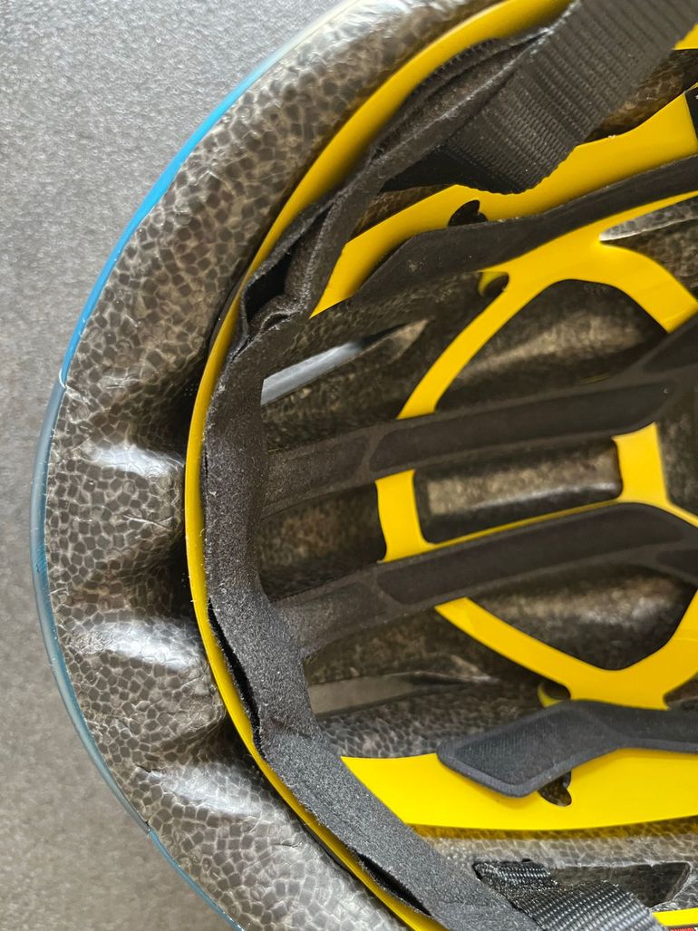 Brugt MET Manta MIPS Helmet 2024 bike — billede 4 af 5