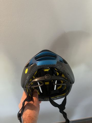 Gebrauchtes MET Manta MIPS Helmet 2024 bike — Bild 6 von 8