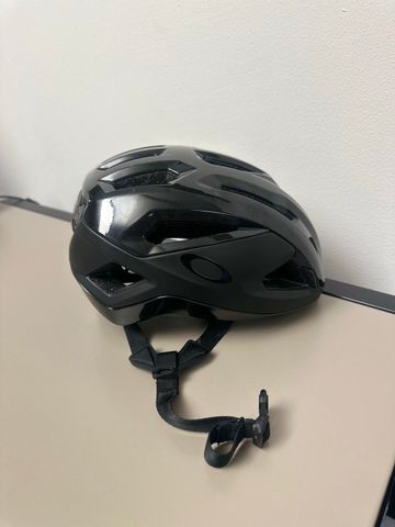 Gebrauchtes Oakley aro 3 mips 2025 Cycling Accessories