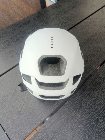 Used Van Rysel RCR Helmet 2025 bike — image 5 of 7