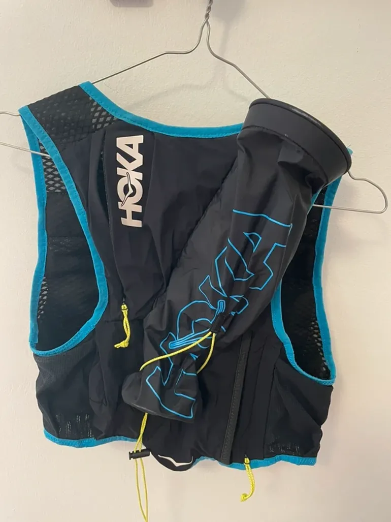 Hoka Trail Running Gilet 10L bike d'occasion — image 5 sur 7