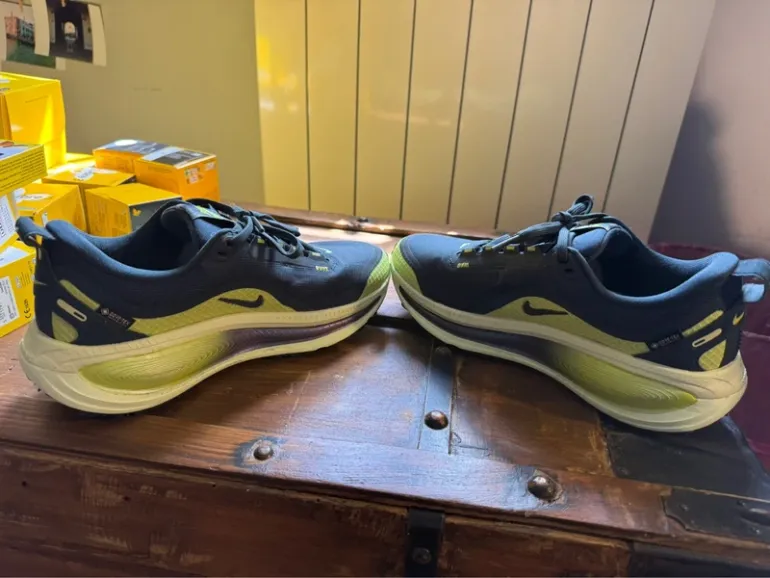 Použité Premium Vomero 18 Goretex bike — obrázek 4 z 6