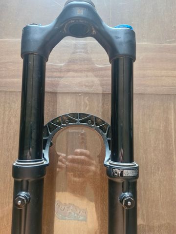 Used Fox 36 Elite Performance Grip 2 Fork 2024 bike — image 4 of 10
