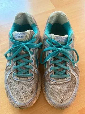 Used Brooks GTS 16 Running Shoes