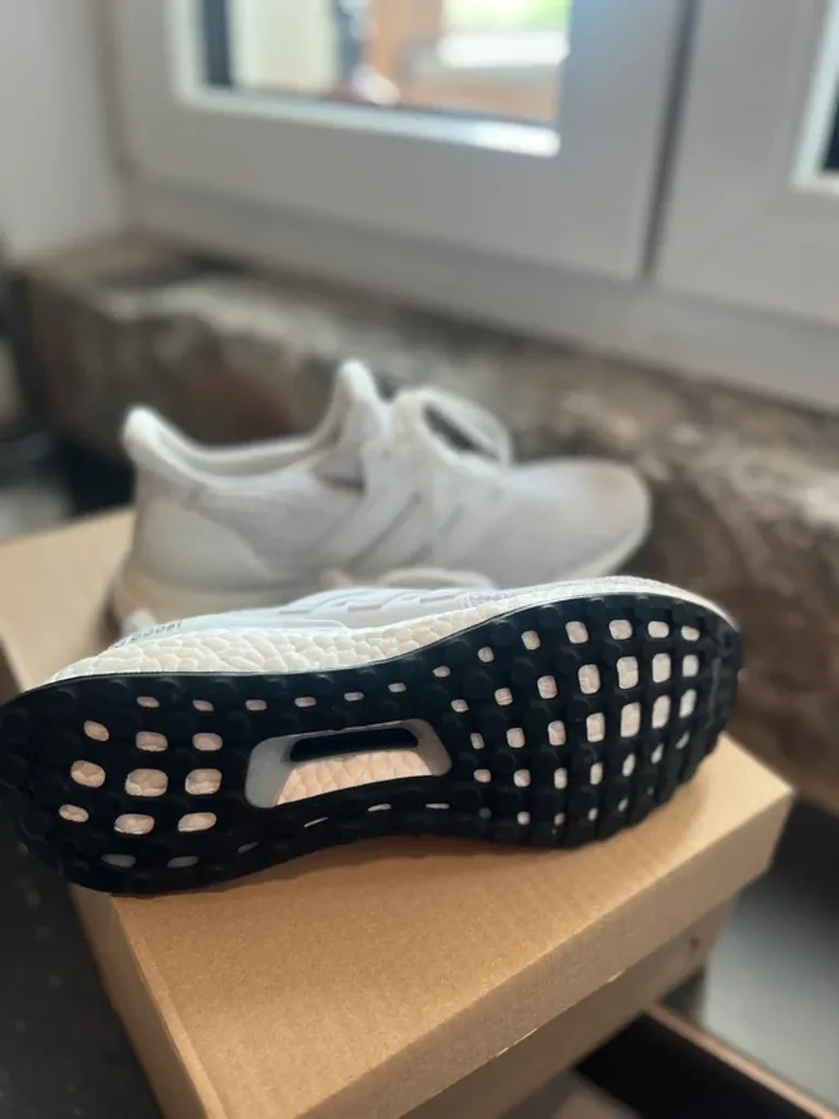 Adidas Ultra Boost bike d'occasion — image 3 sur 5