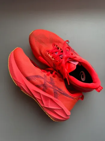 Asics Novoblast 5 bike d'occasion