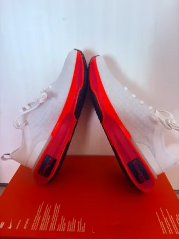 Used Nike ZoomX Invincible Run FK3 bike — image 7 of 11