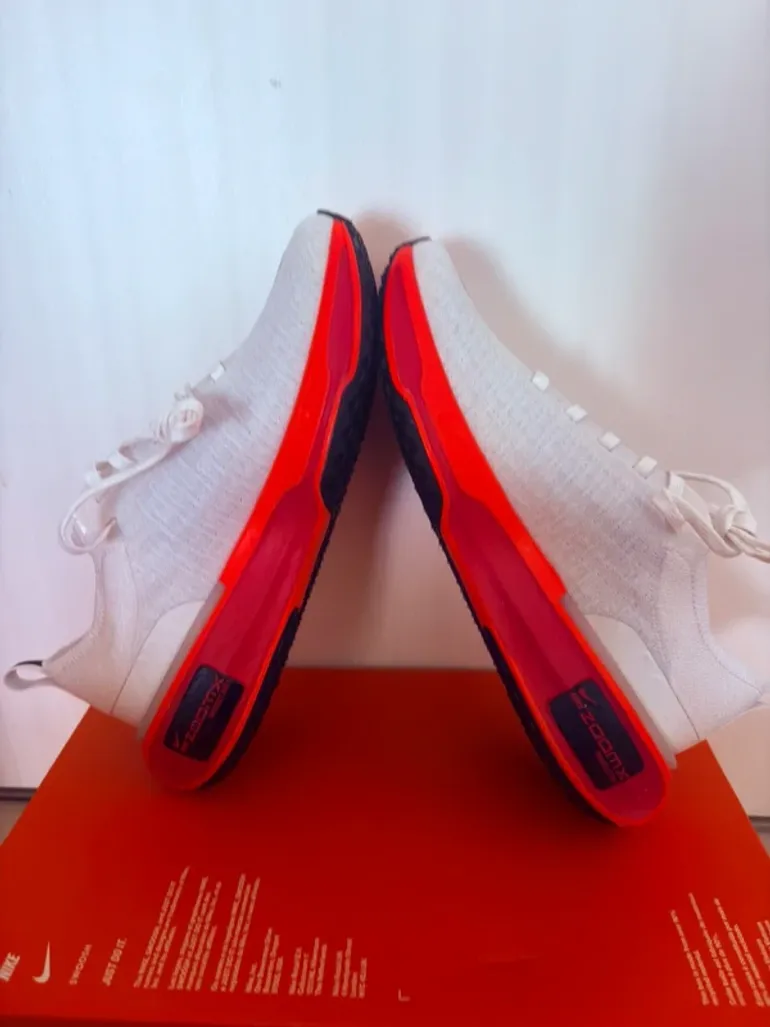 Used Nike ZoomX Invincible Run FK3 bike — image 7 of 11