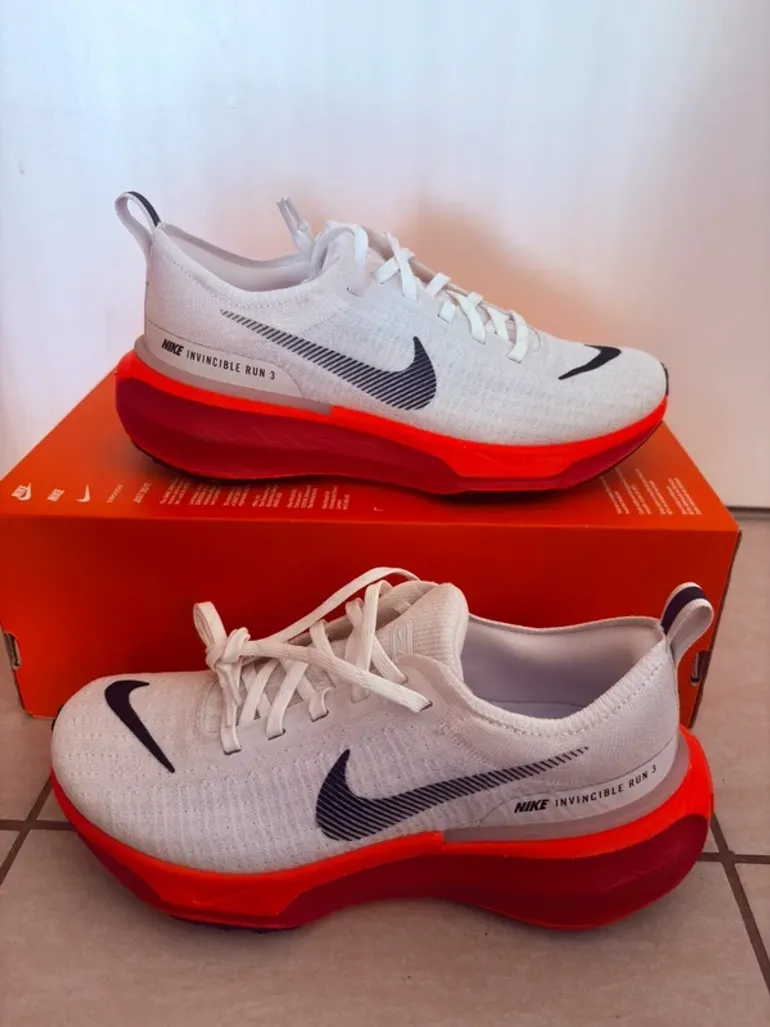 Used Nike ZoomX Invincible Run FK3 bike — image 2 of 11