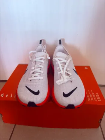 Used Nike ZoomX Invincible Run FK3 bike — image 3 of 11