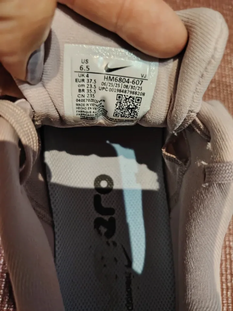 Used Nike Chaussures de course bike — image 2 of 4