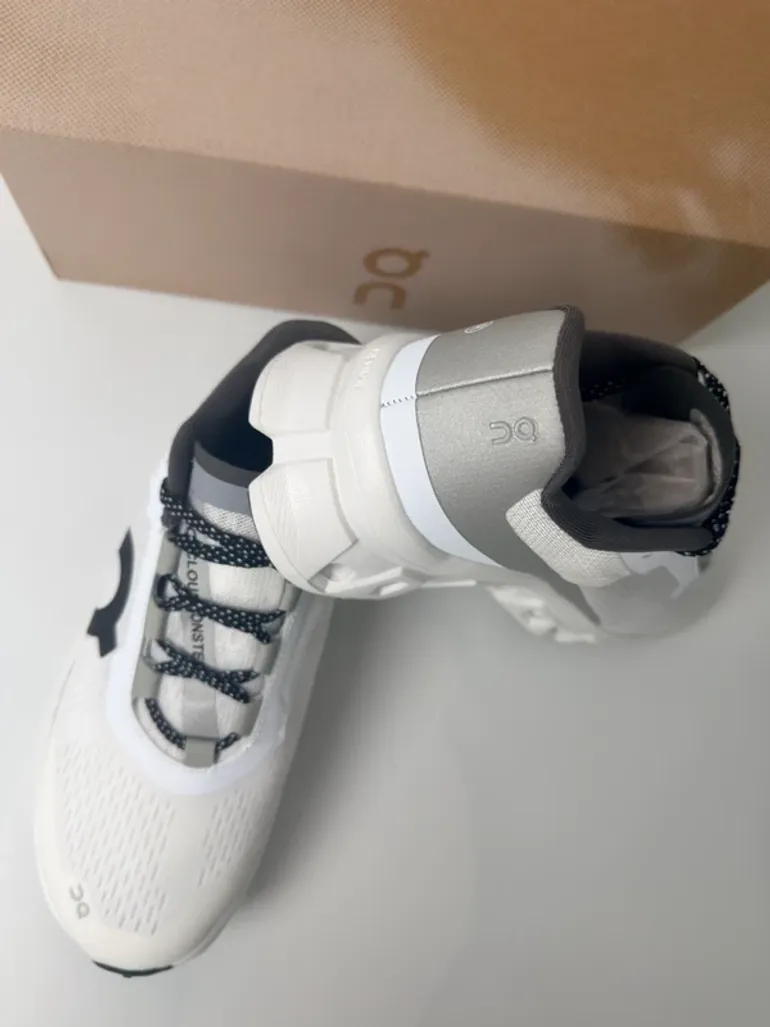 On Running Cloud bike usato — immagine 4 di 5