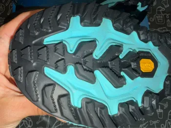 Used Hoka Mafate 5 bike — image 3 of 6