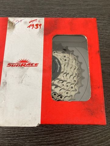 Sunrace Cassette Sunrace 7v 11-28 Drivetrain & Pedals de segunda mano