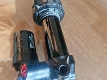 Used Fox Float X2 Extra Volume 2024 bike — image 6 of 7