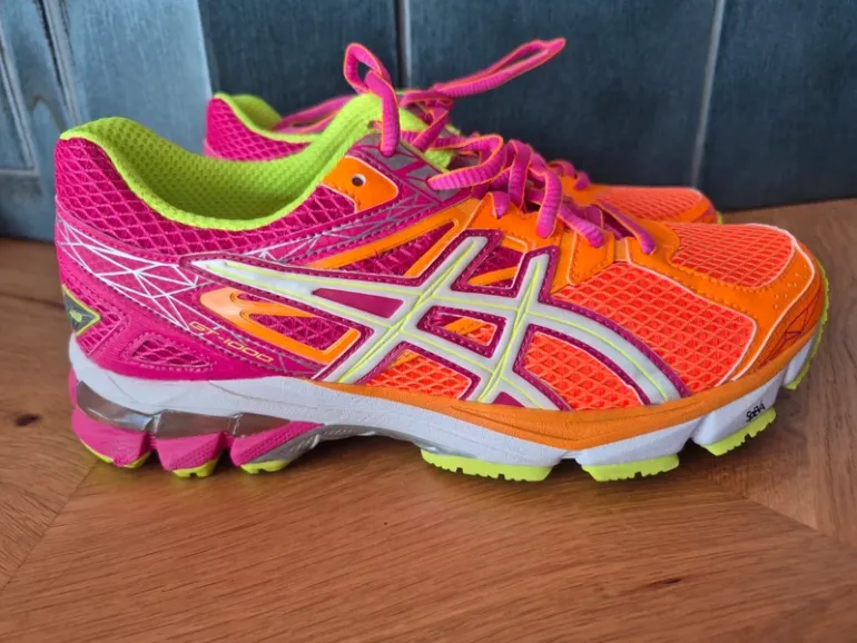 Used Asics GT 1000 bike — image 2 of 7