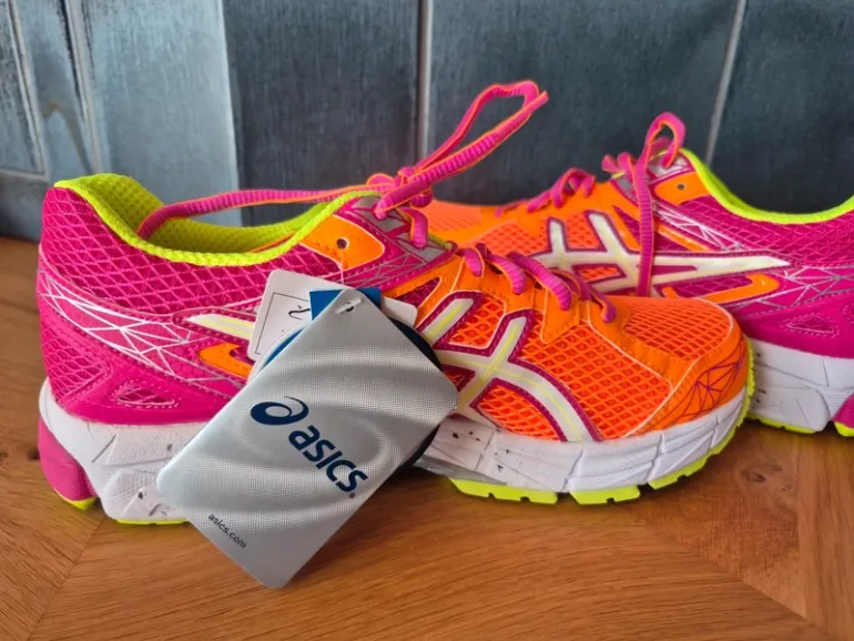 Used Asics GT 1000 bike — image 4 of 7