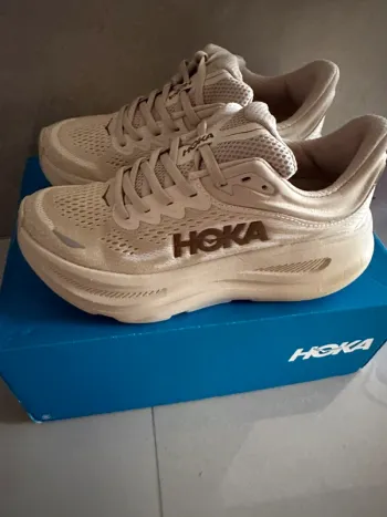 Brugt Hoka Bondi 9 bike
