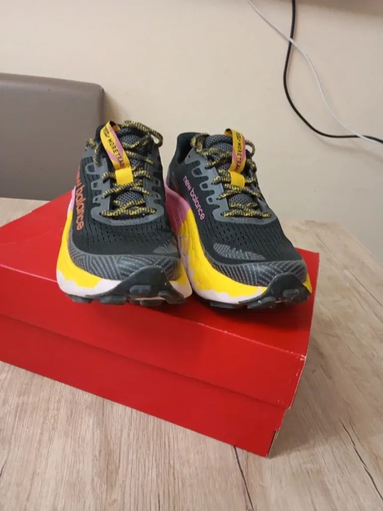 Used New Balance Fresh Foam More Trail 38 bike — image 5 of 12